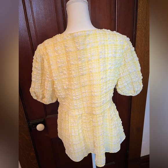 Seersucker summer lined top with elastic sleeves puffy sleeves. - Picture 3 of 9